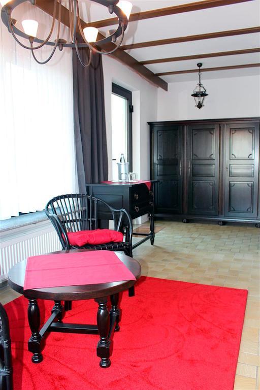 Hotel Restaurant Margaretenhof Überherrn 部屋 写真