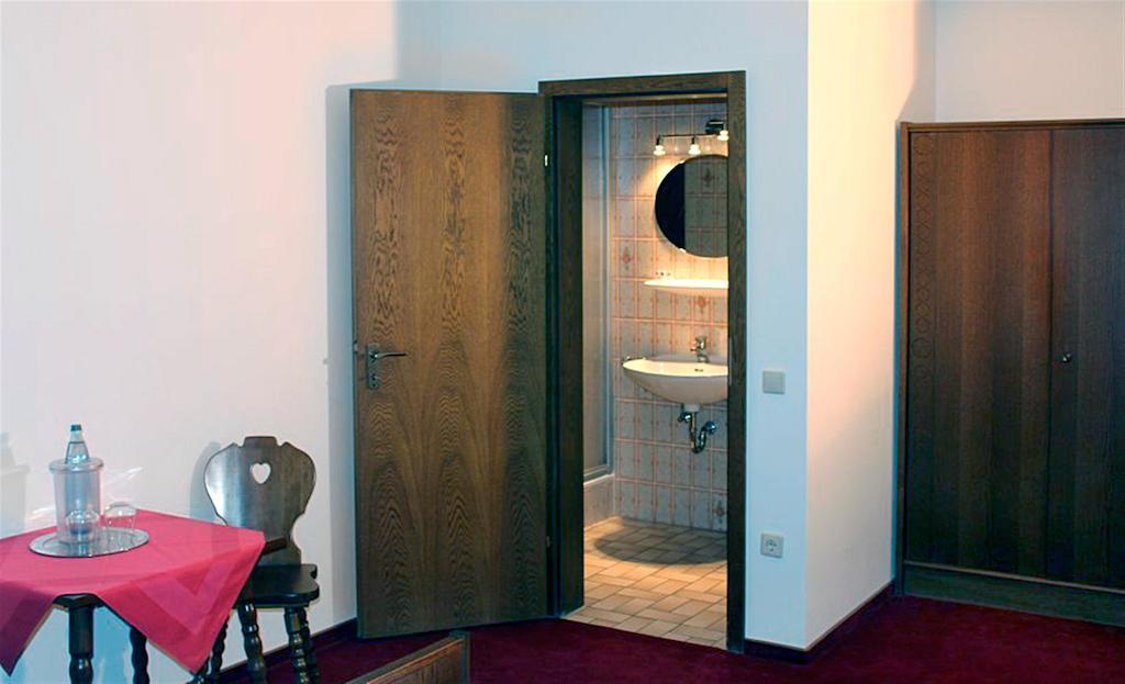 Hotel Restaurant Margaretenhof Überherrn 部屋 写真