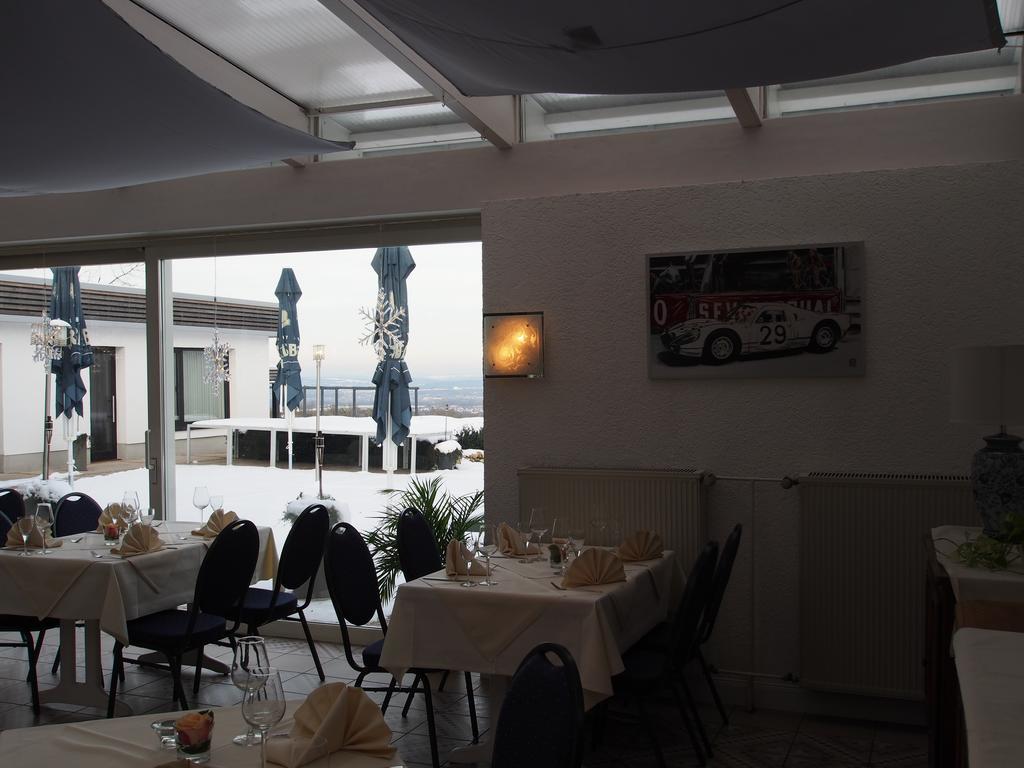 Hotel Restaurant Margaretenhof Überherrn エクステリア 写真